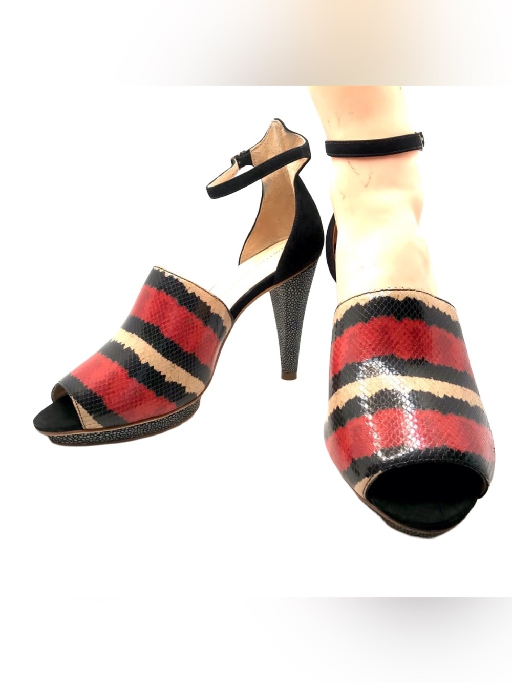 LOEFFLER RANDALL "ROSIE" RED, BLACK & CREAM LEATHER PLATFORM HEELS (9B) - Picture 5 of 12